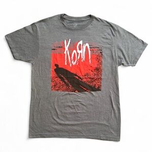 Gray Korn Graphic T-Shirt. Large